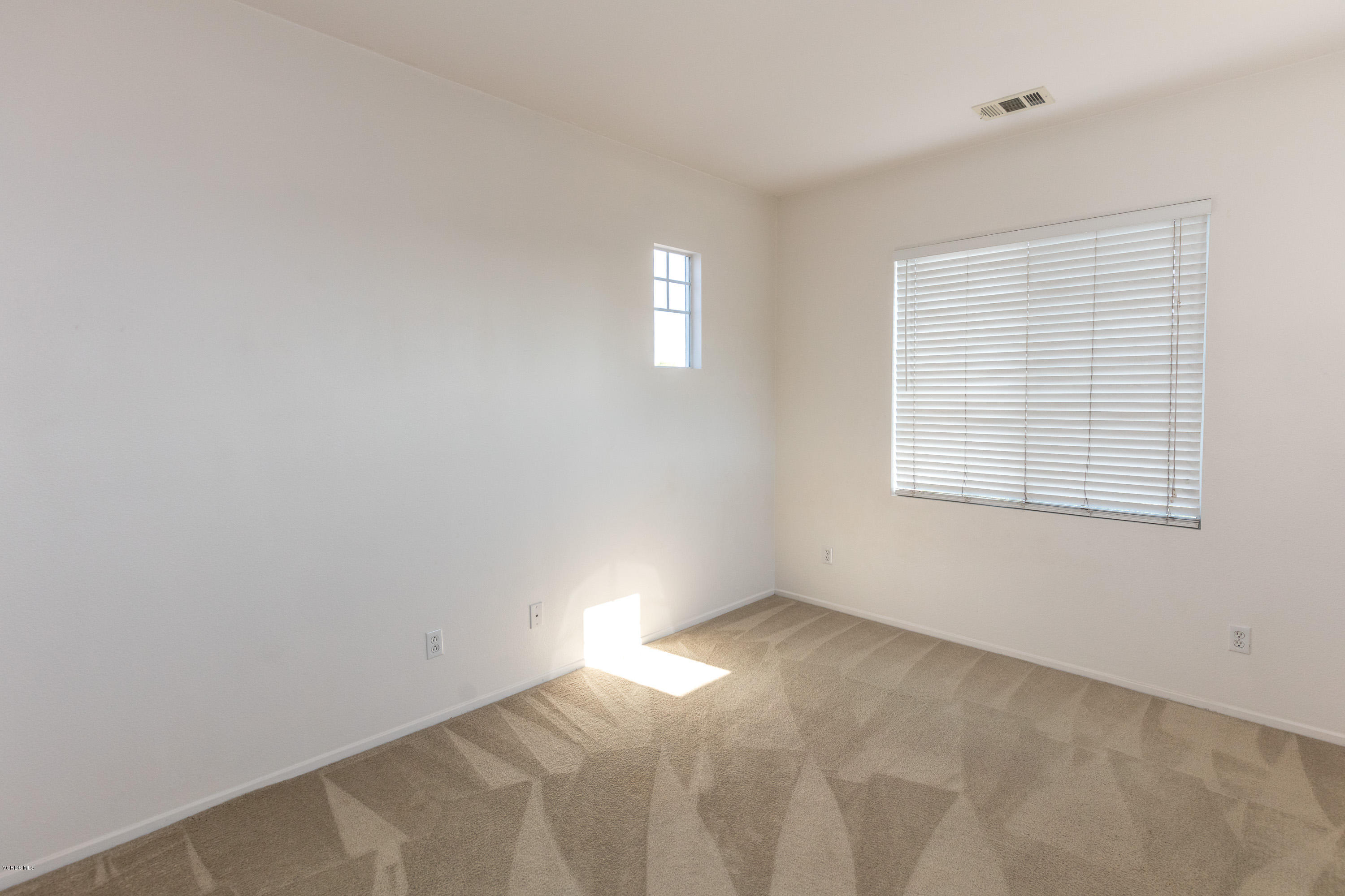1910 Ribera Drive Oxnard, CA 93030 - Photo 10 of 18 1910 Ribera Dr-1587