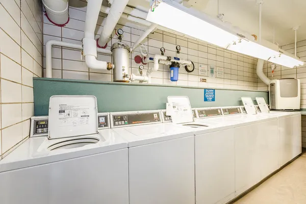 $219,900 | 777 North Michigan Avenue, Unit 1307, Chicago, IL 60611