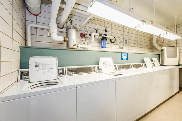 $219,900 | 777 North Michigan Avenue, Unit 1307, Chicago, IL 60611