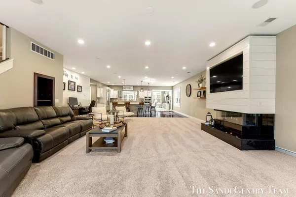 $1,595,900 | 16159 Ferris Street, Grand Haven, MI 49417