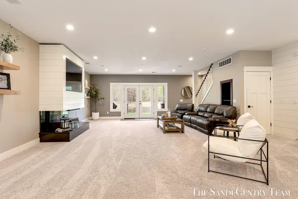 $1,595,900 | 16159 Ferris Street, Grand Haven, MI 49417