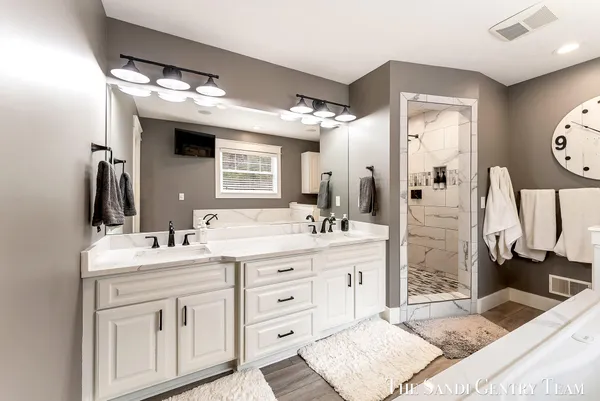 $1,595,900 | 16159 Ferris Street, Grand Haven, MI 49417