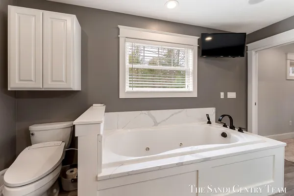$1,595,900 | 16159 Ferris Street, Grand Haven, MI 49417