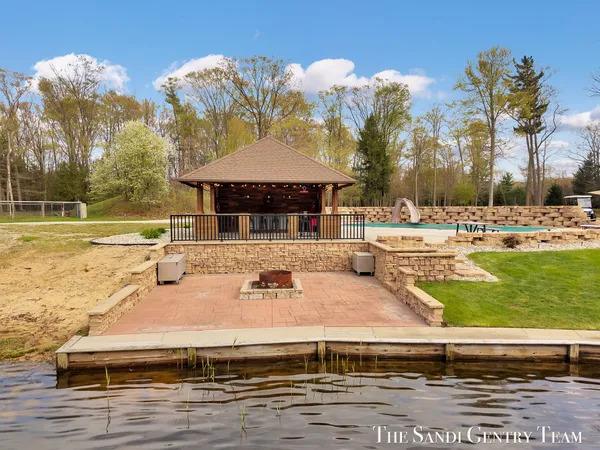 $1,595,900 | 16159 Ferris Street, Grand Haven, MI 49417