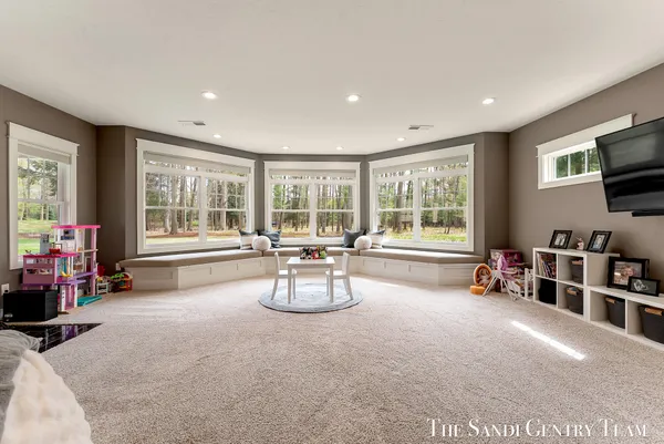 $1,595,900 | 16159 Ferris Street, Grand Haven, MI 49417