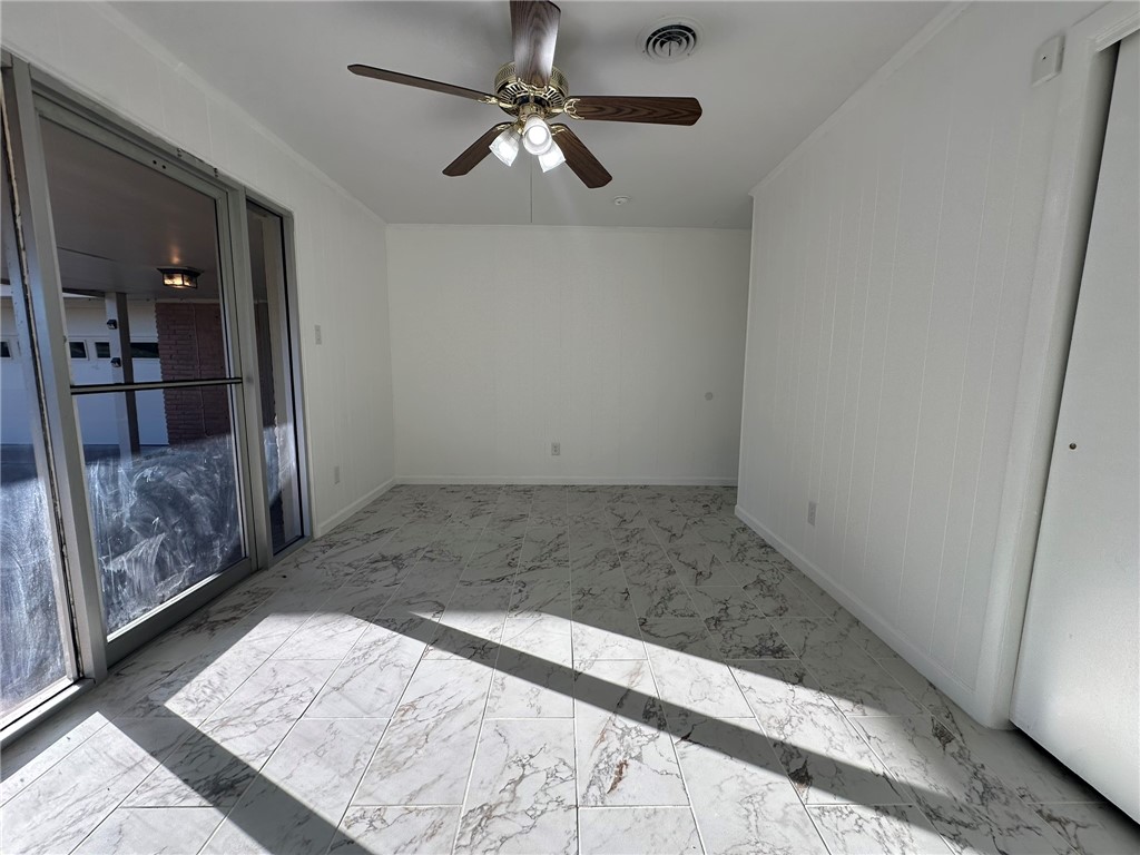 136 Daniel Moore Avenue Portland, TX 78374 - Photo 28 of 40