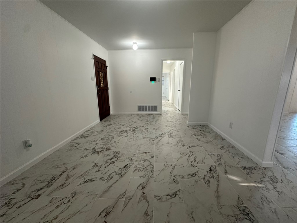 136 Daniel Moore Avenue Portland, TX 78374 - Photo 6 of 40 a view of a empty room with closet