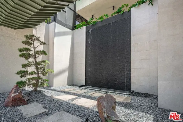 $9,130 | 2340 Century, Los Angeles, CA 90067