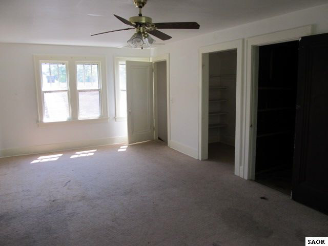 2322 Raskob Street Flint, MI 48504 - Photo 3 of 9 40619-2.JPG