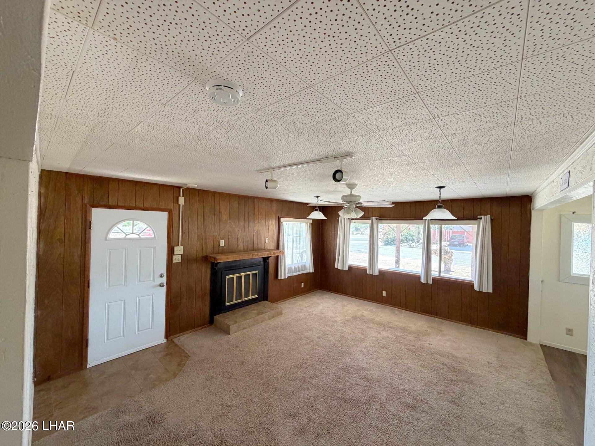 15691 Apache Loop Ehrenberg, AZ 85334 - Photo 5 of 25 28