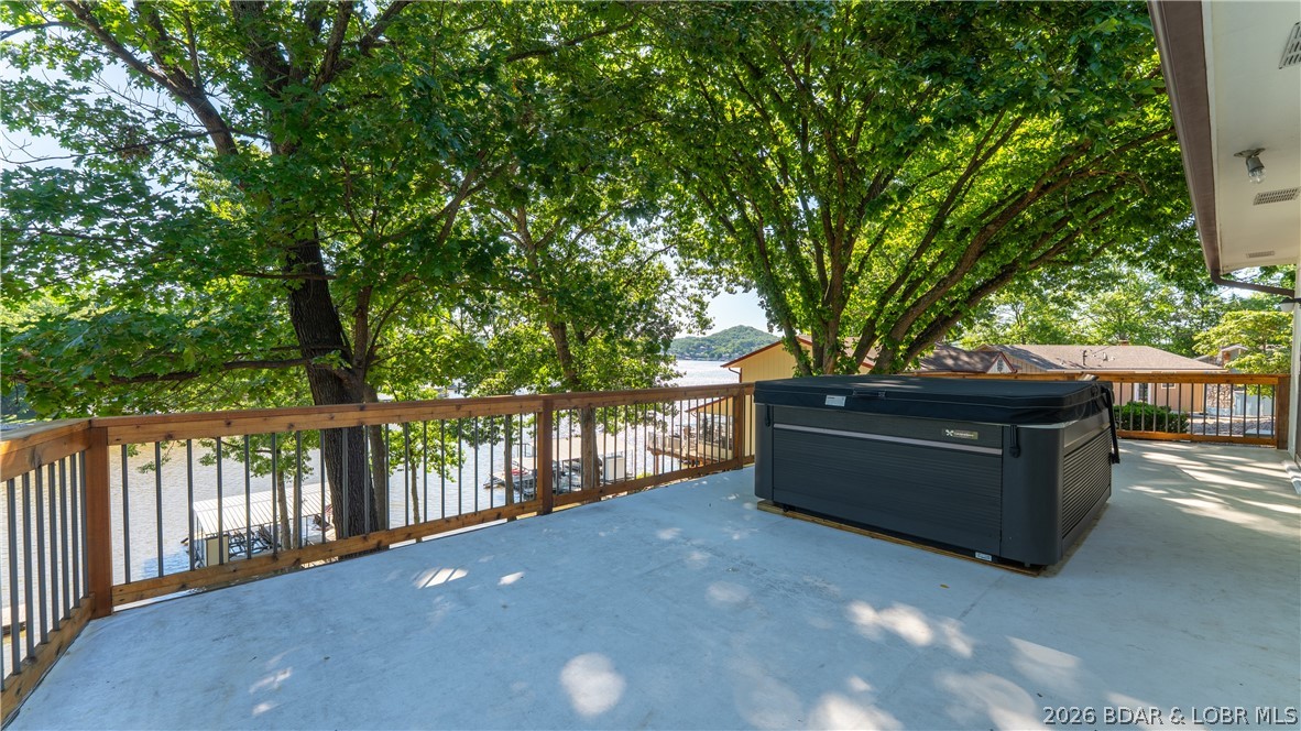 701 Graham Point Camdenton, MO 65020 - Photo 23 of 37