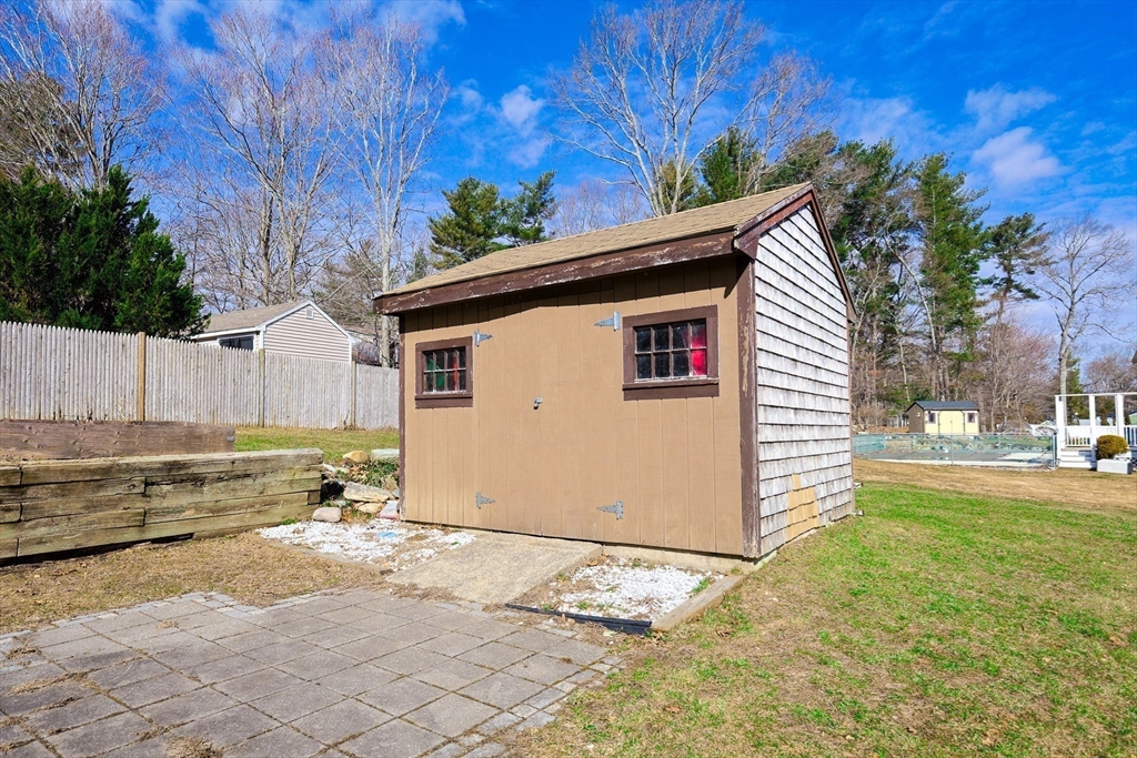 65 Ashtead Road Bridgewater, MA 02324 - Photo 36 of 40
