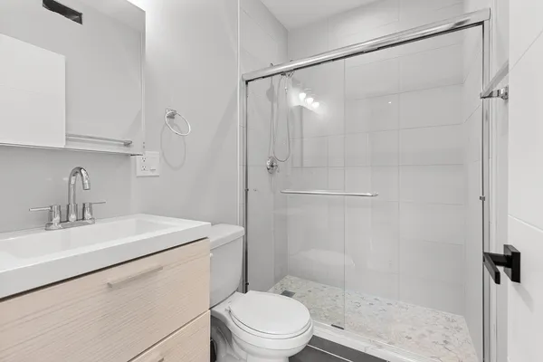 $2,300 | 1548 West Juneway Terrace, Unit 3B, Chicago, IL 60626