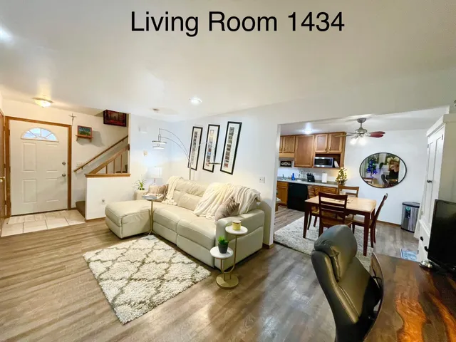 $439,900 | 1434 Glenview Lane, Little Chute, WI 54140