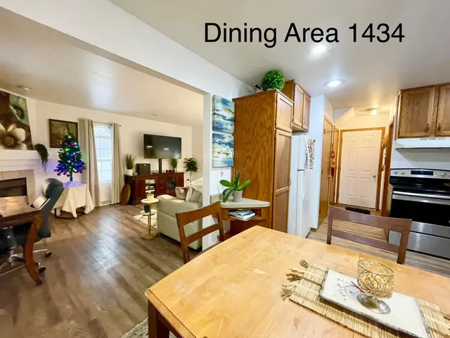 $439,900 | 1434 Glenview Lane, Little Chute, WI 54140