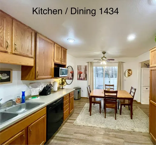 $439,900 | 1434 Glenview Lane, Little Chute, WI 54140