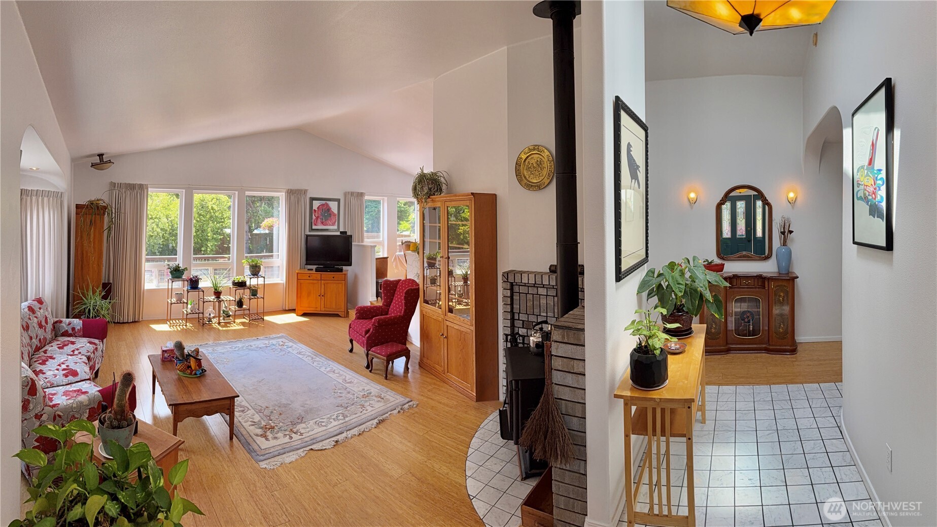 10 Davenhill Lane Sequim, WA 98382 - Photo 15 of 39 a living room with furniture