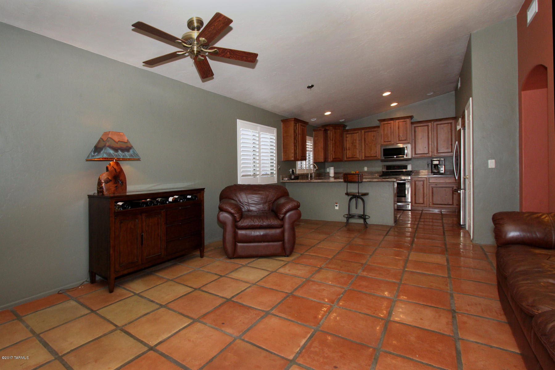258 West Sugar Loaf Road Oro Valley, AZ 85737 - Photo 7 of 24