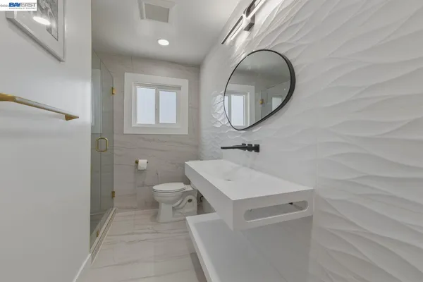 a view of an empty room with a entryway