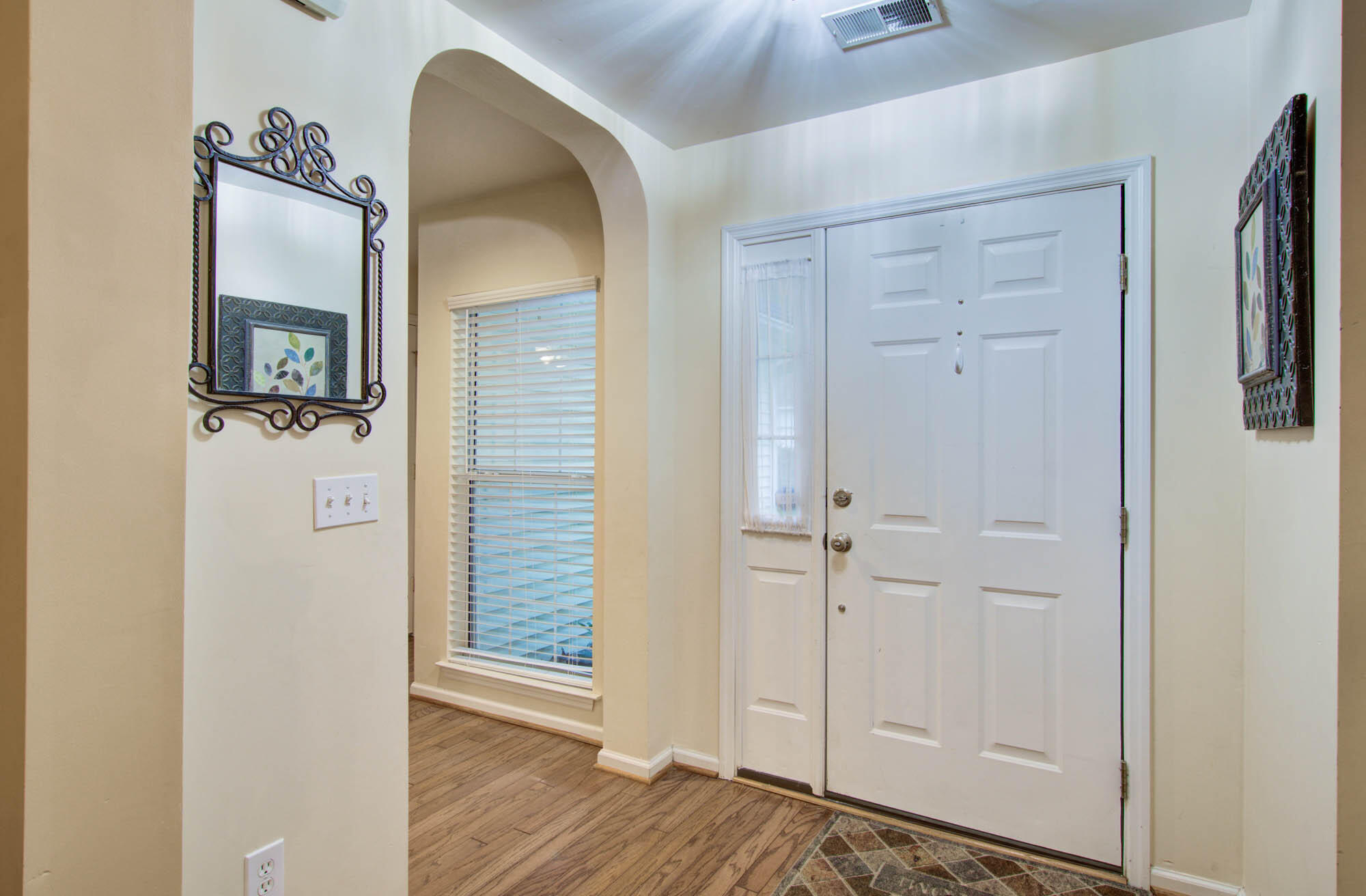 562 Pointe Of Oaks Road Summerville, SC 29485 - Photo 4 of 42 562 (3)