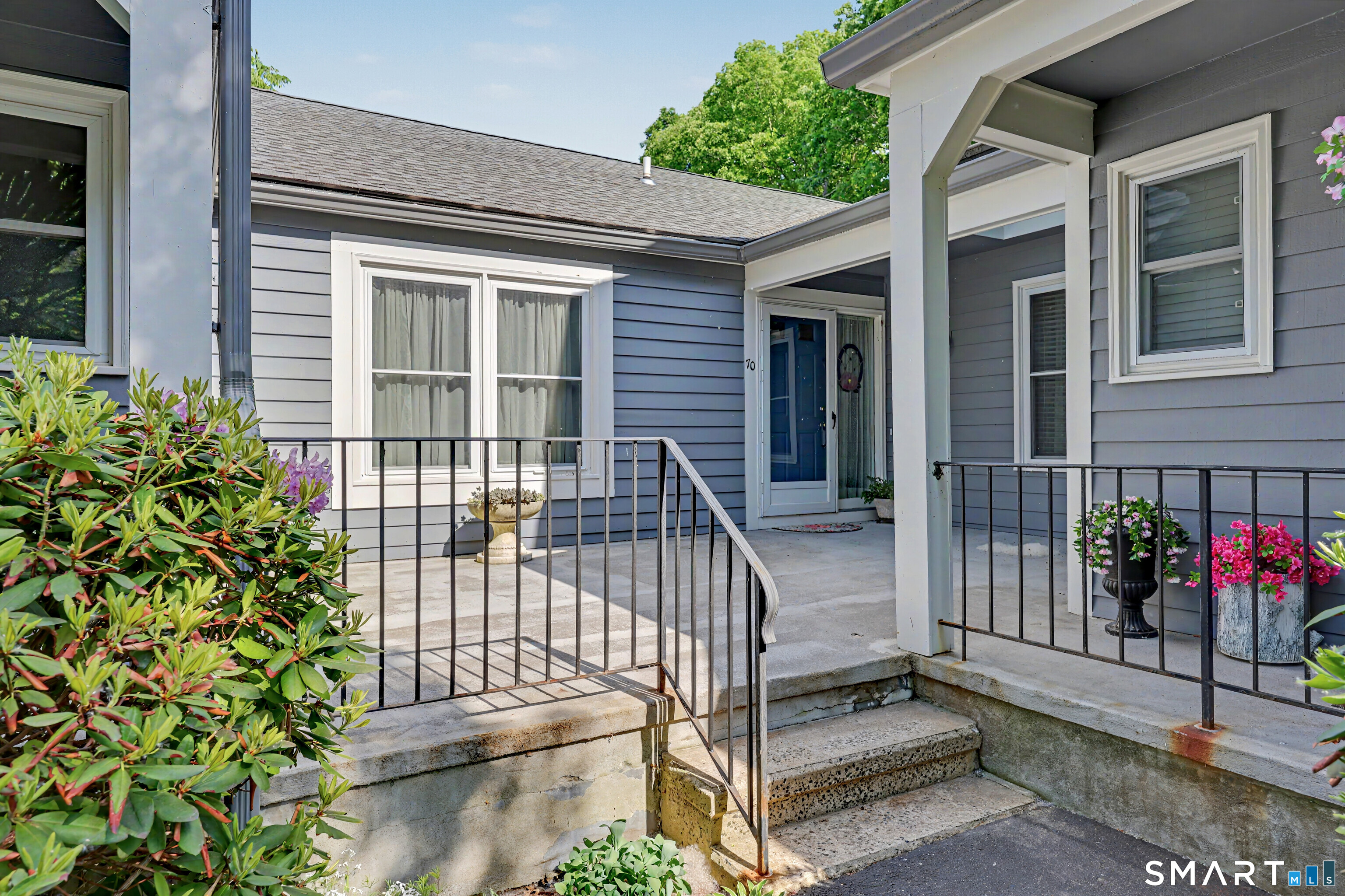 70 Fawn Ridge Lane, Unit 70 Norwalk, CT 06851 - Photo 25 of 36 a front view of a house