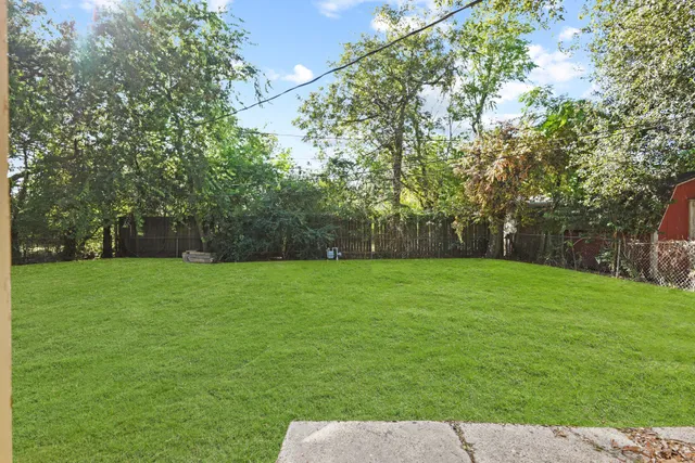 $1,375 | 911 Patsy Drive, Baytown, TX 77520