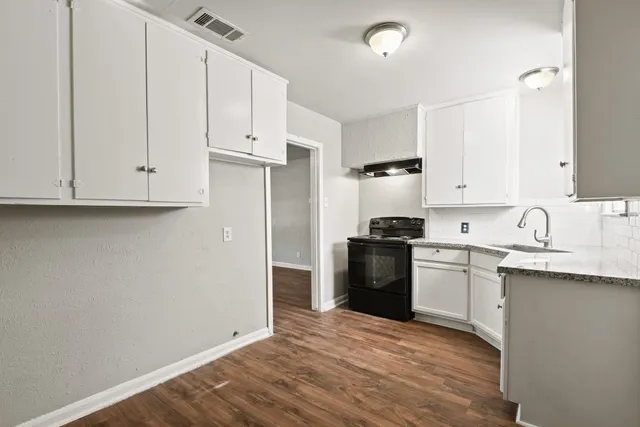 $1,375 | 911 Patsy Drive, Baytown, TX 77520