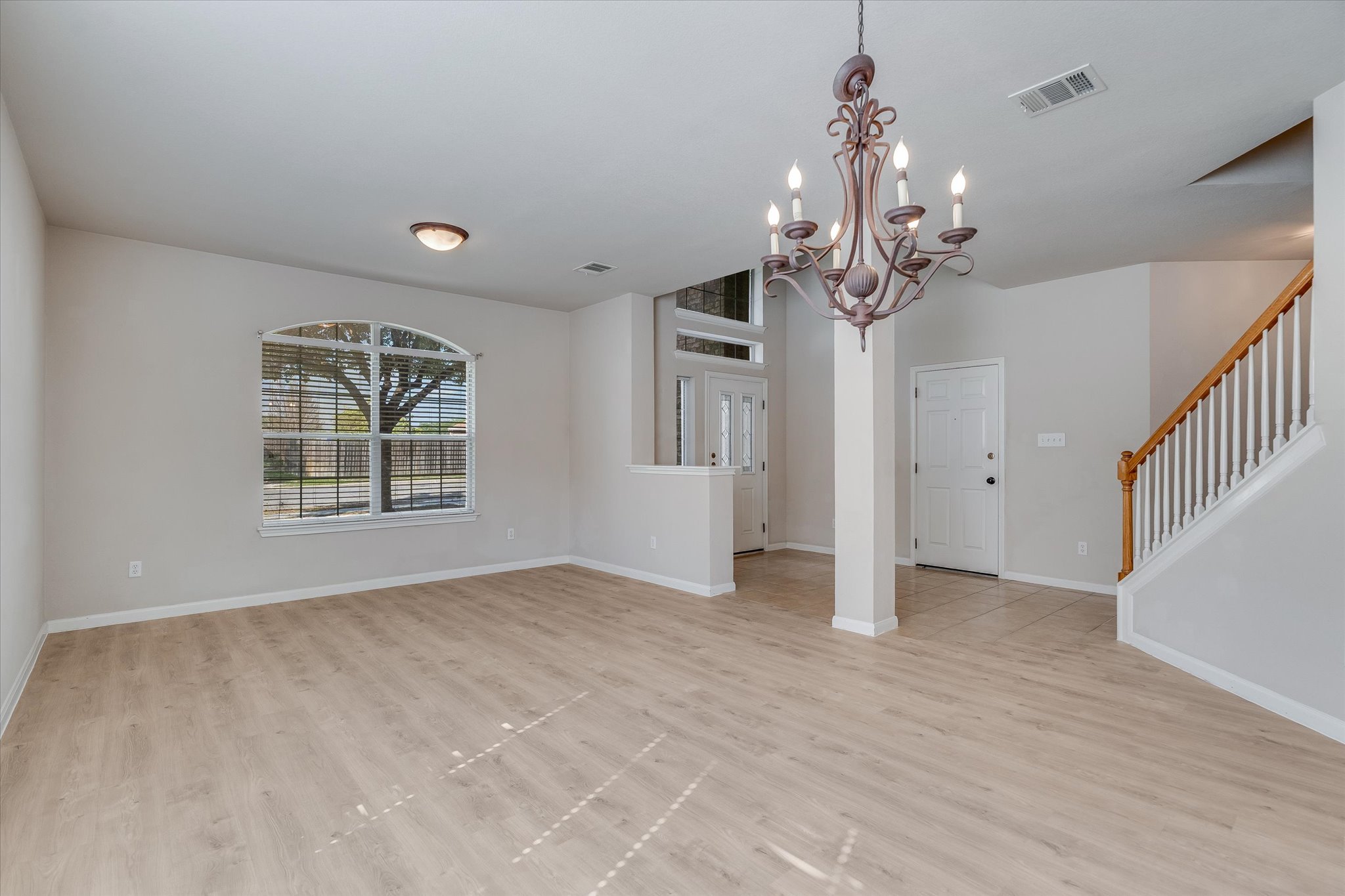 4029 Lake Edge Way Pflugerville, TX 78660 - Photo 5 of 35