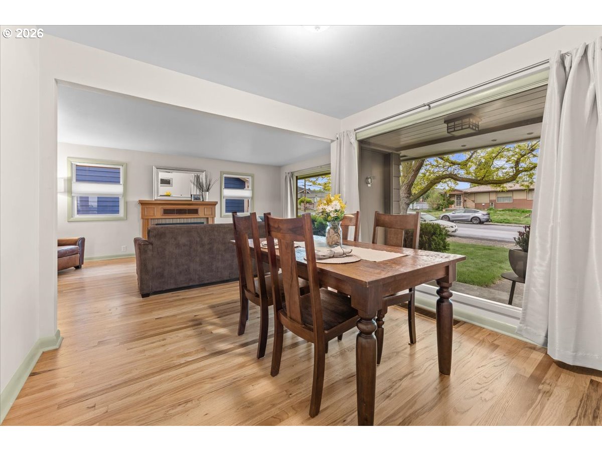 1012 Dry Hollow Road The Dalles, OR 97058 - Photo 15 of 38