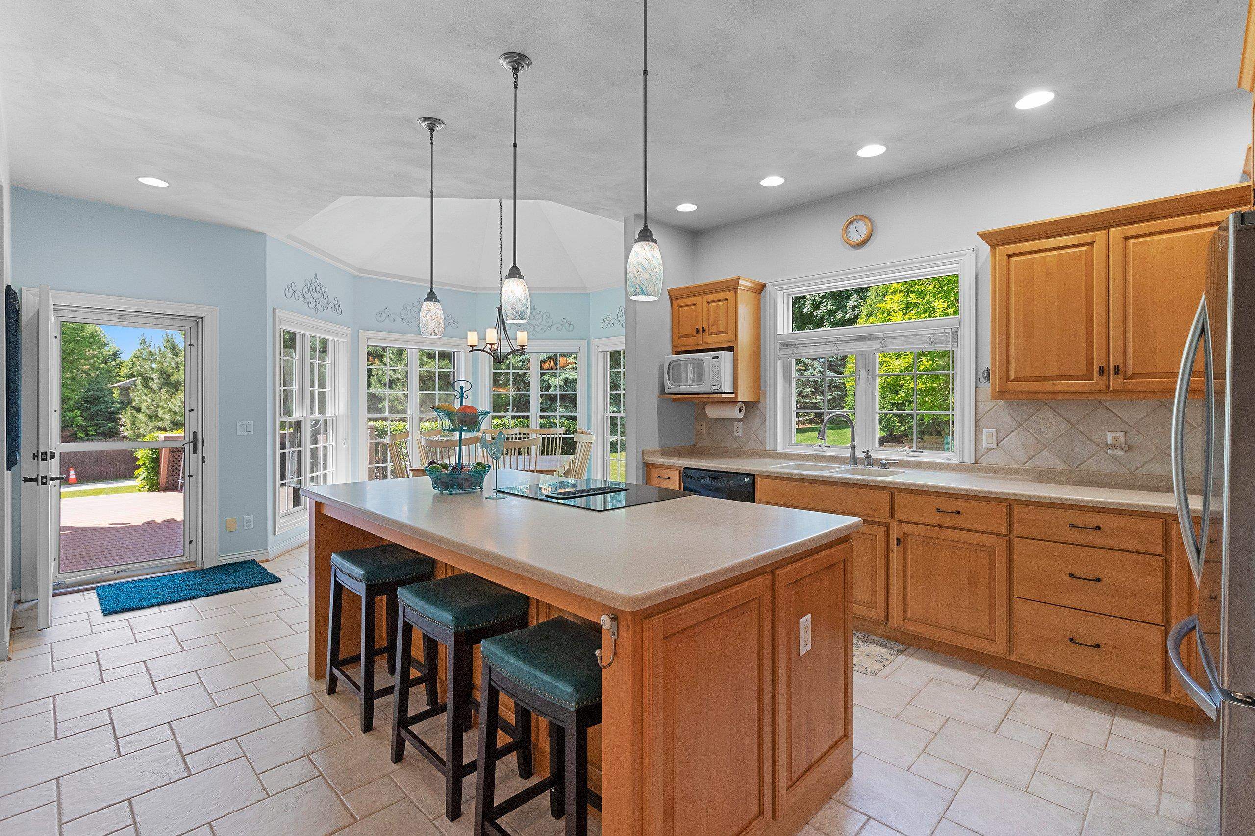 421 East Sheffield Lane Appleton, WI 54913 - Photo 12 of 81