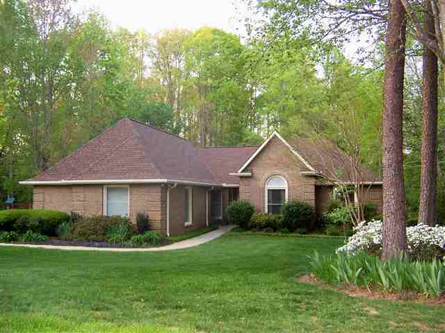 215 Inverness Way Easley, SC 29642 - Photo 1 of 21 Gallery Image 1