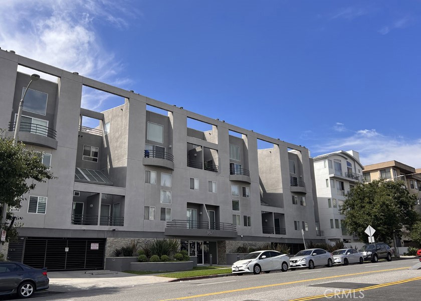 1617 South Beverly Glen Boulevard, Unit 303 Los Angeles, CA 90024 - Photo 54 of 55 a front view of a building with street view