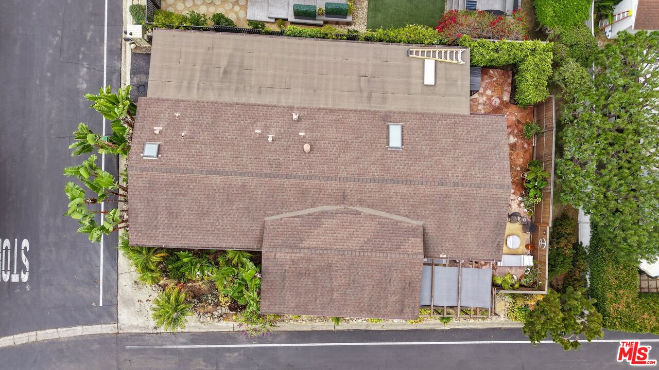 29500 Heathercliff Road, Unit 69 Malibu, CA 90265 - Photo 33 of 39