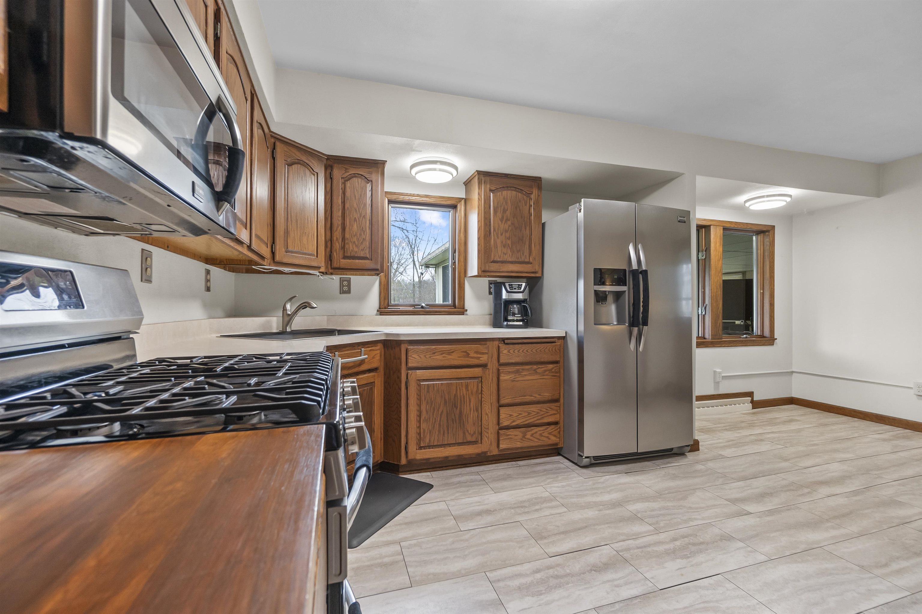 W156N9742 Pilgrim Road Germantown, WI 53022 - Photo 11 of 33