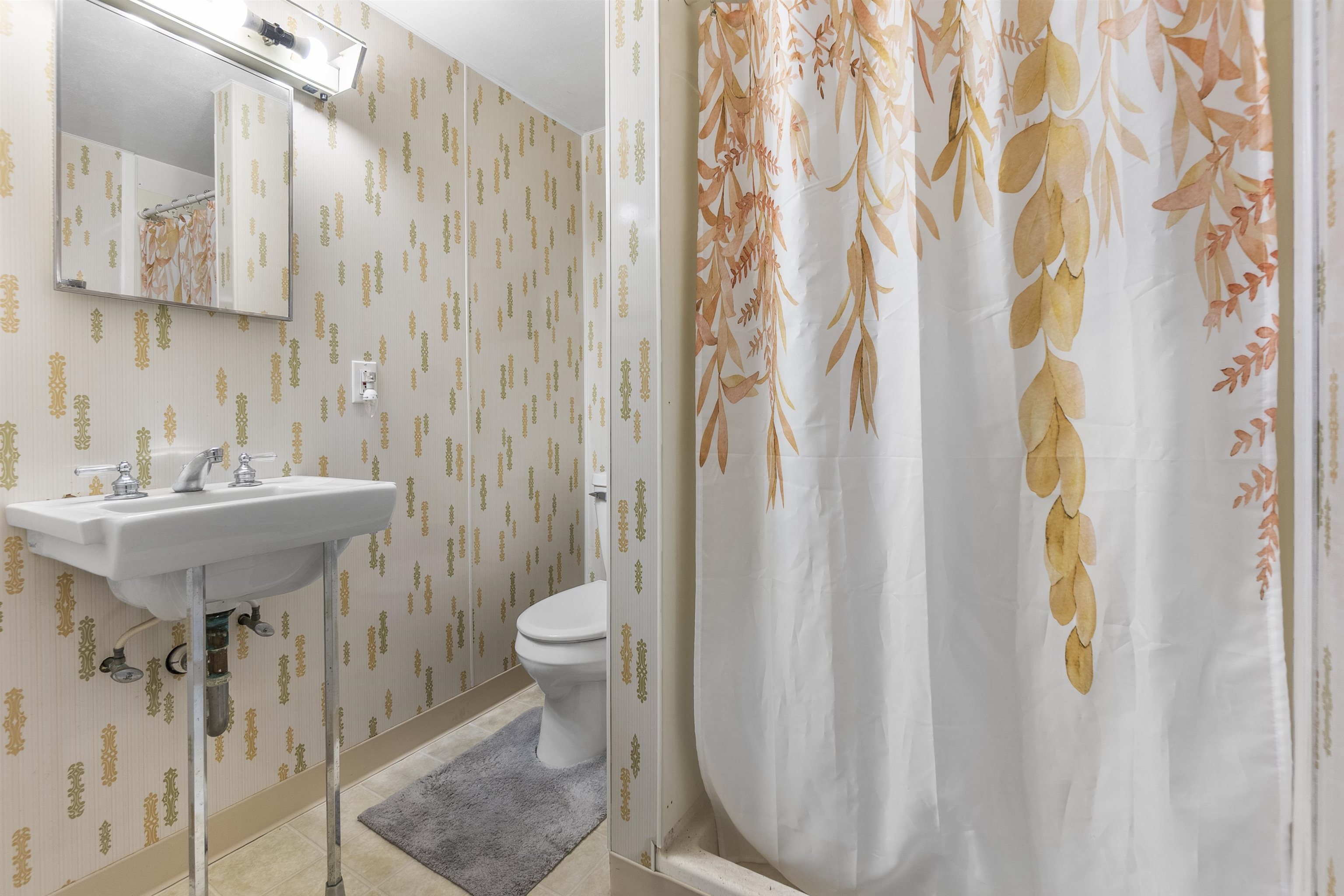 W156N9742 Pilgrim Road Germantown, WI 53022 - Photo 22 of 33