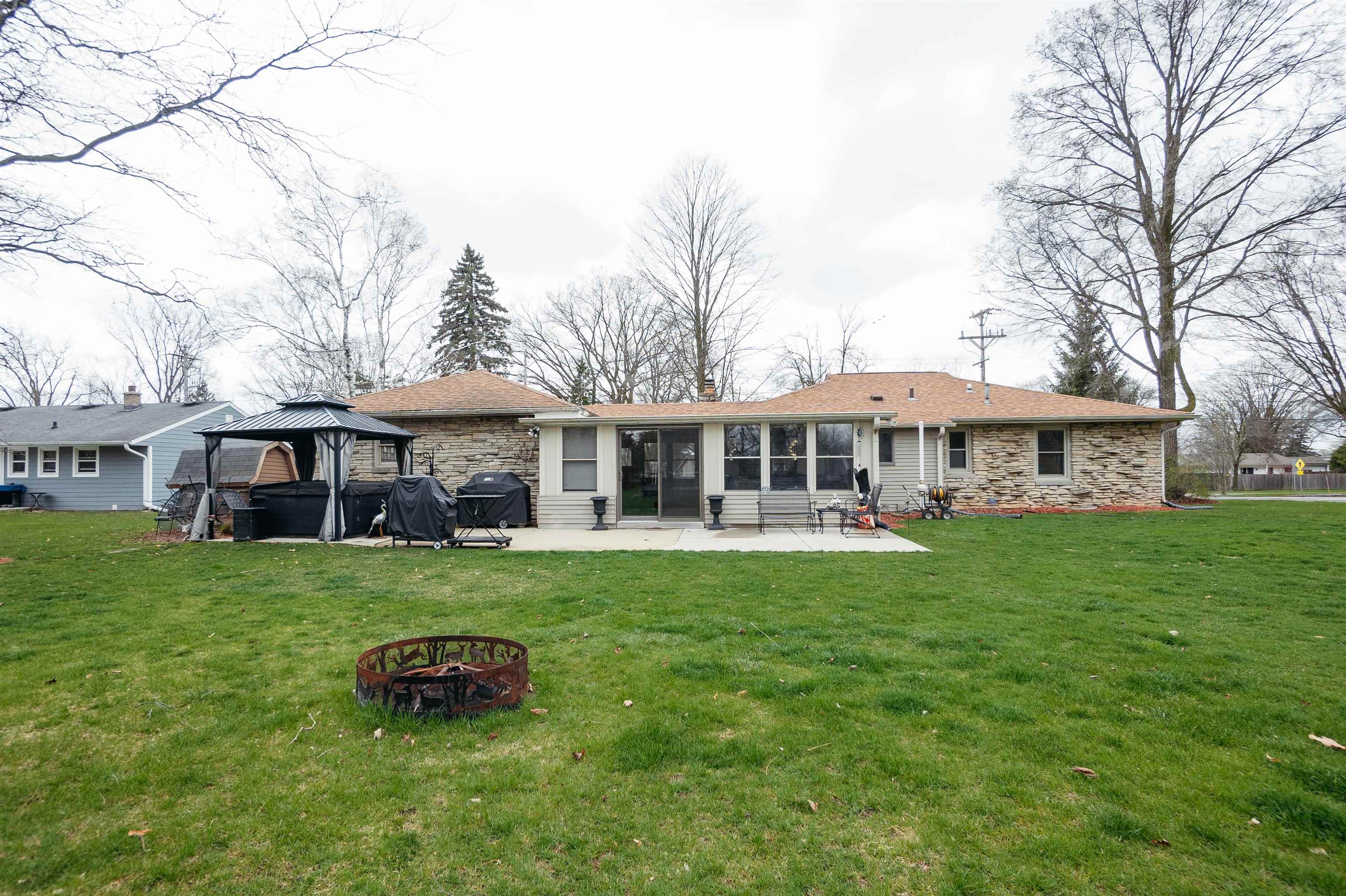 W156N9742 Pilgrim Road Germantown, WI 53022 - Photo 23 of 33