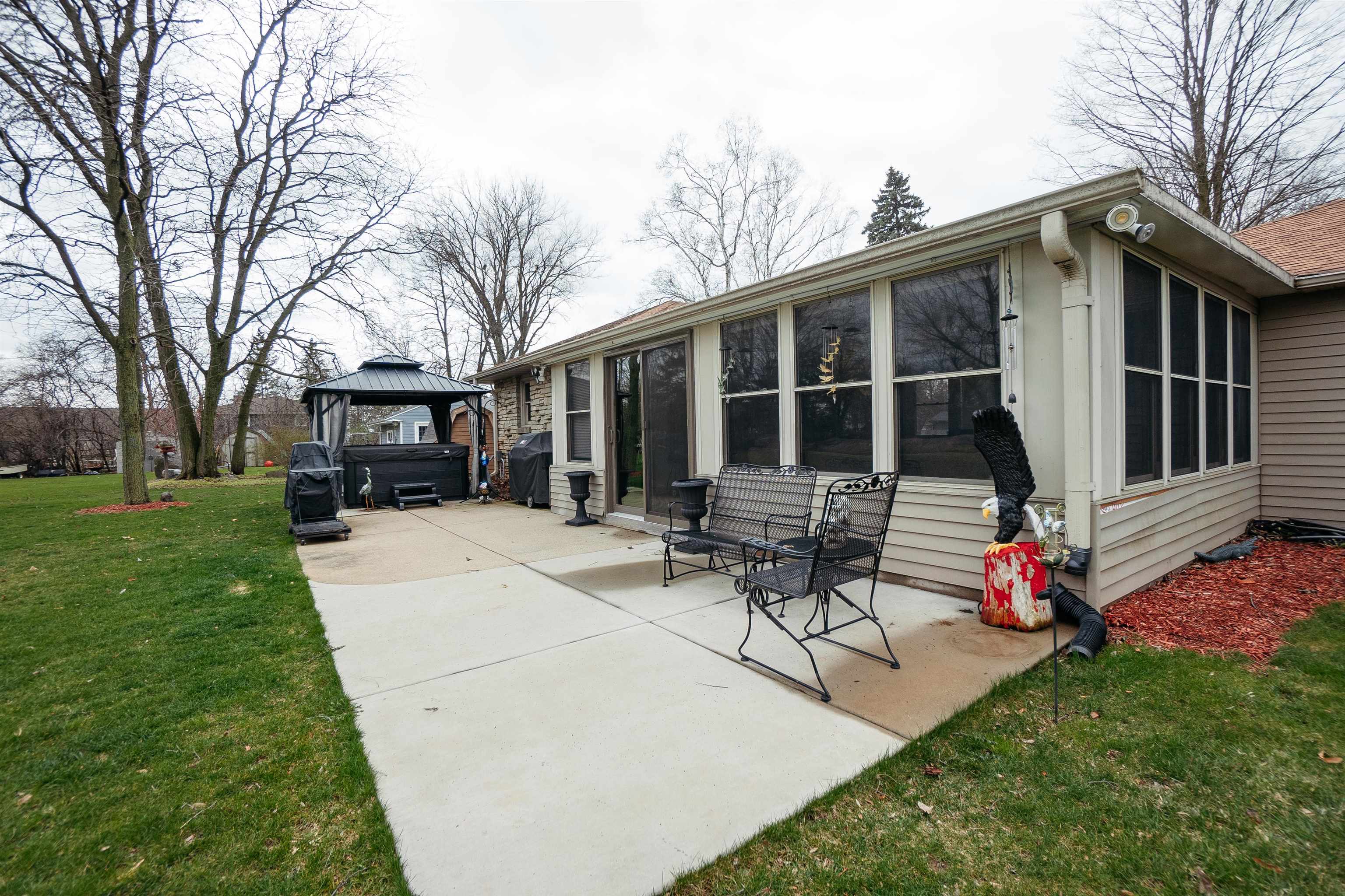 W156N9742 Pilgrim Road Germantown, WI 53022 - Photo 25 of 33