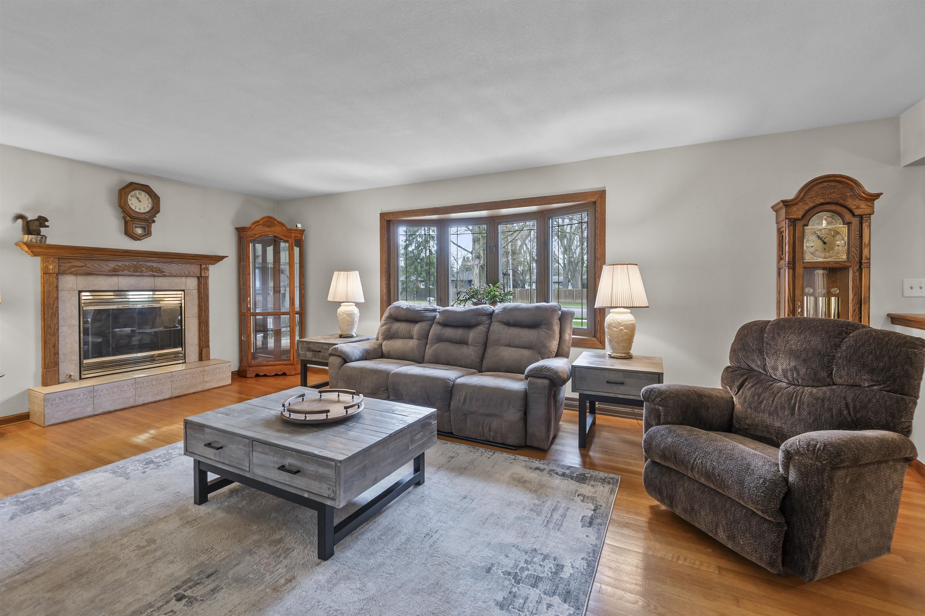 W156N9742 Pilgrim Road Germantown, WI 53022 - Photo 4 of 33