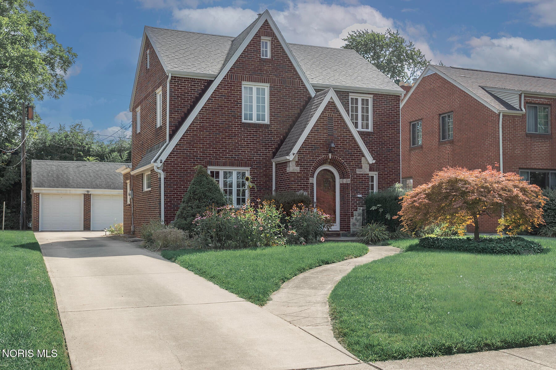 2232 Goddard Road Toledo, OH 43606 - Photo 1 of 33 Gallery Image 1