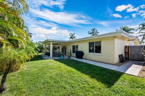 $825,000 | 2251 Northeast 37th Court, Lighthouse Point, FL 33064
