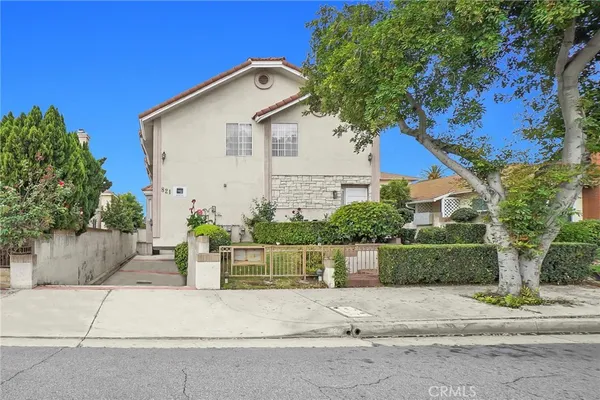 $598,000 | 821 North Garfield Avenue, Unit 3, Alhambra, CA 91801