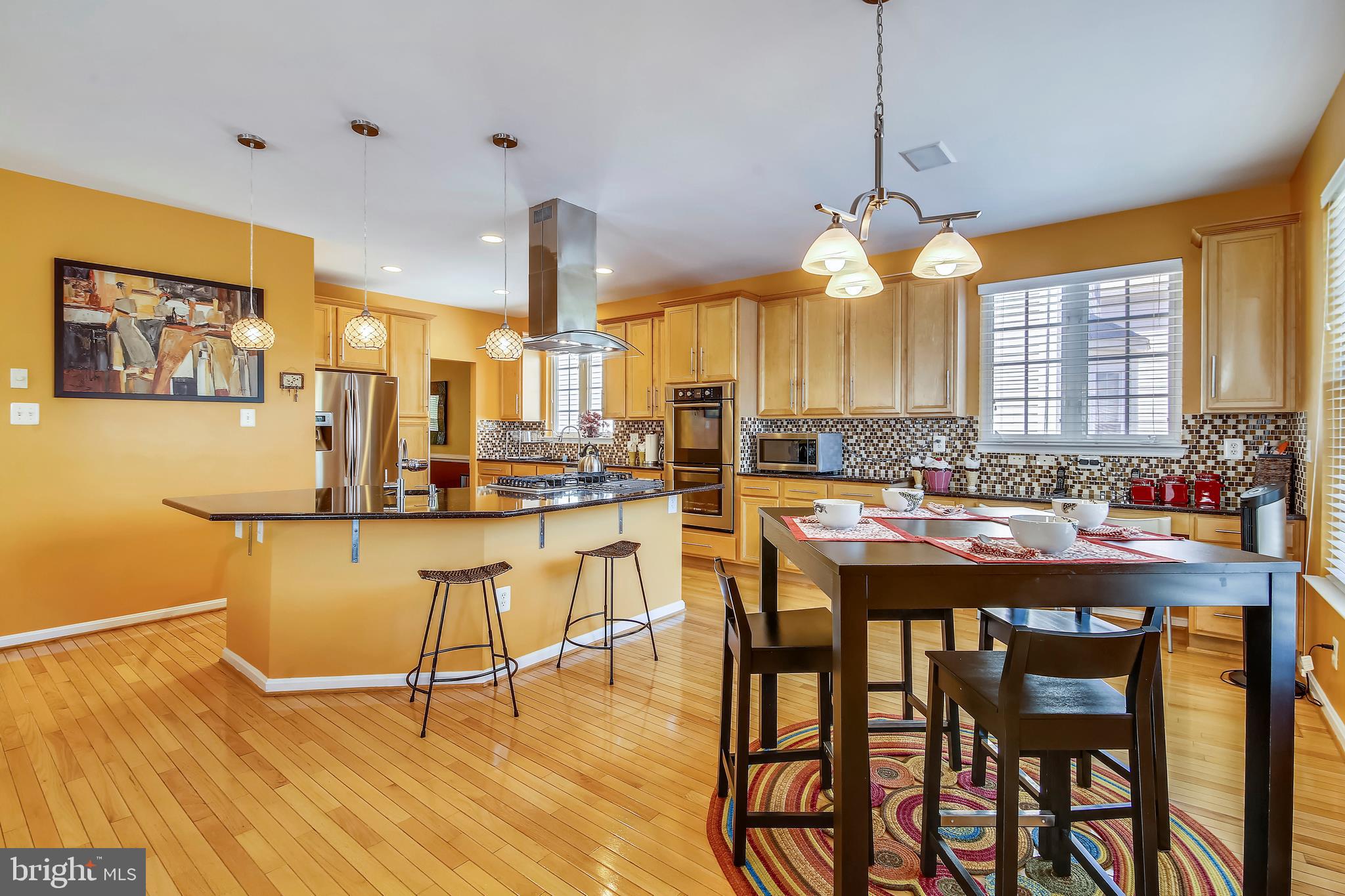 18123 Coachmans Road Germantown, MD 20874 - Photo 2 of 46 Gourmet kitchen/ table space