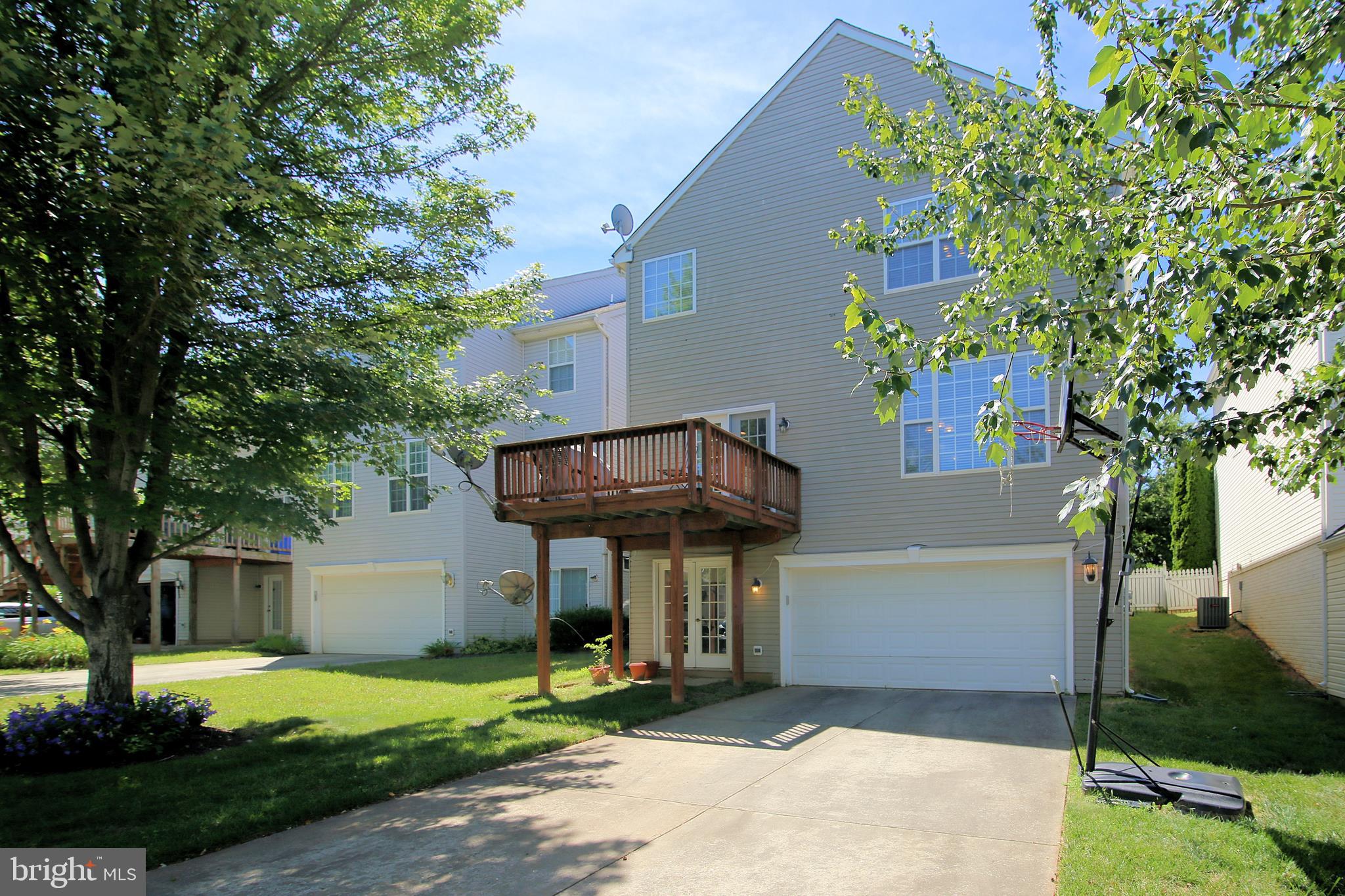 18123 Coachmans Road Germantown, MD 20874 - Photo 43 of 46 Rear elevation