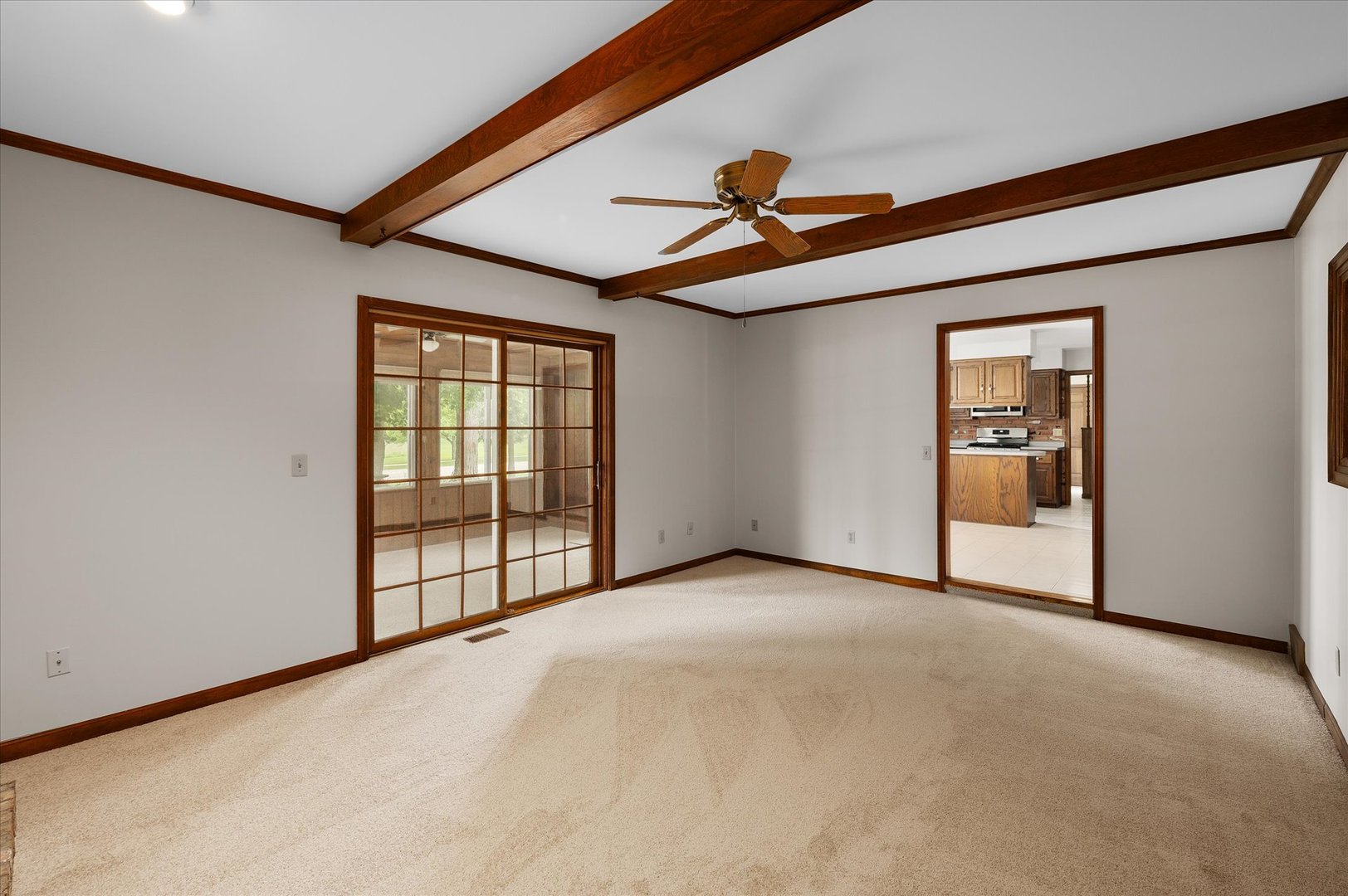 22 Cedar Gate Circle Sugar Grove, IL 60554 - Photo 13 of 35 a view of an empty room with a window