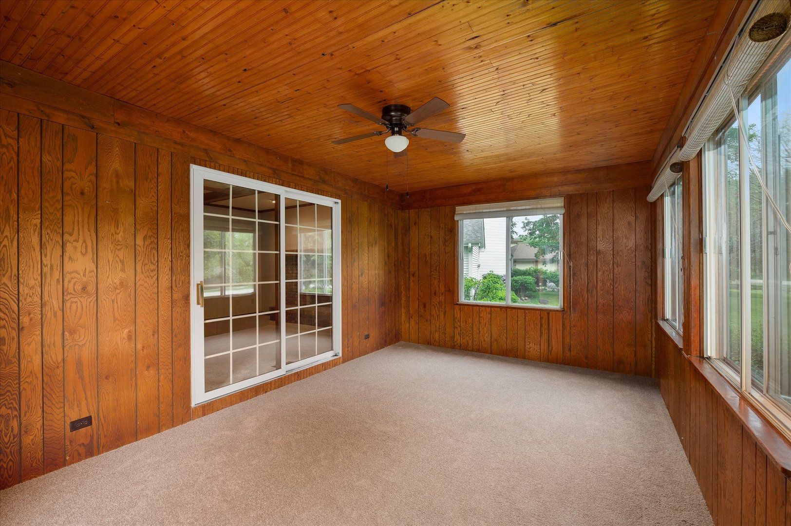 22 Cedar Gate Circle Sugar Grove, IL 60554 - Photo 16 of 35 an empty room with windows