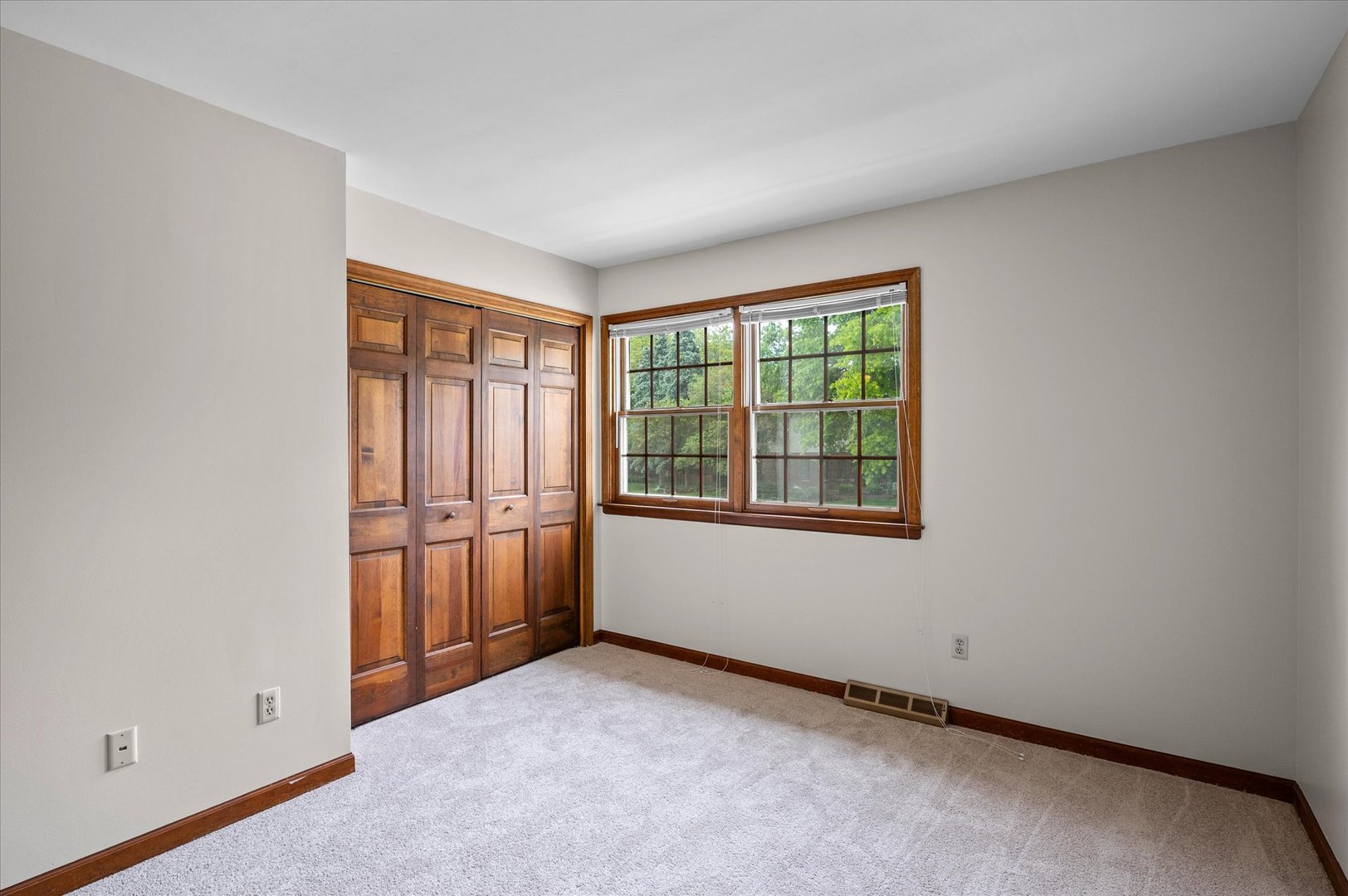 22 Cedar Gate Circle Sugar Grove, IL 60554 - Photo 24 of 35 an empty room with windows