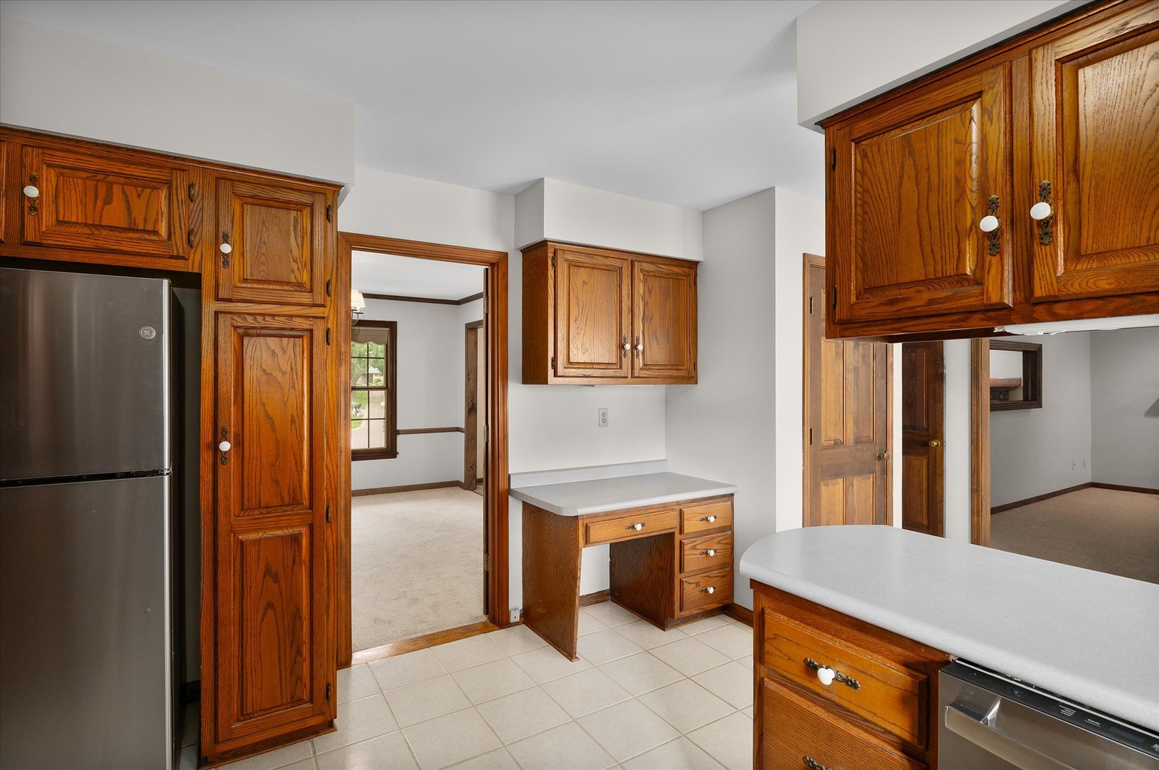 22 Cedar Gate Circle Sugar Grove, IL 60554 - Photo 10 of 35 a kitchen with stainless steel appliances granite countertop a refrigerator and a stove