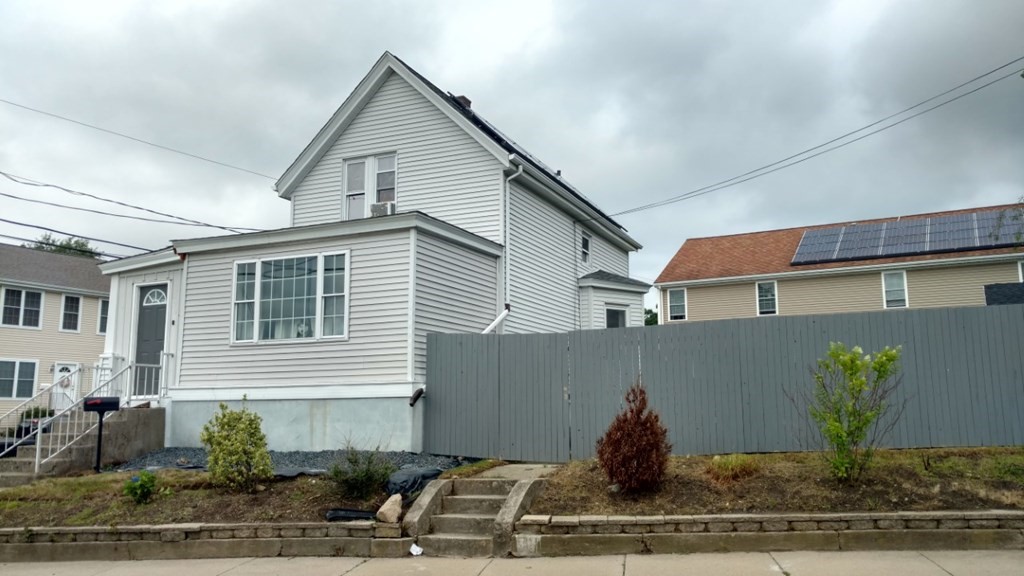1736 Stafford Road Fall River, MA 02721 - Photo 4 of 10 Gallery Image 4
