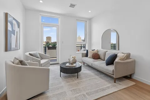 $1,300,000 | 1395 Washington Street, Unit PH605, Boston, MA 02118