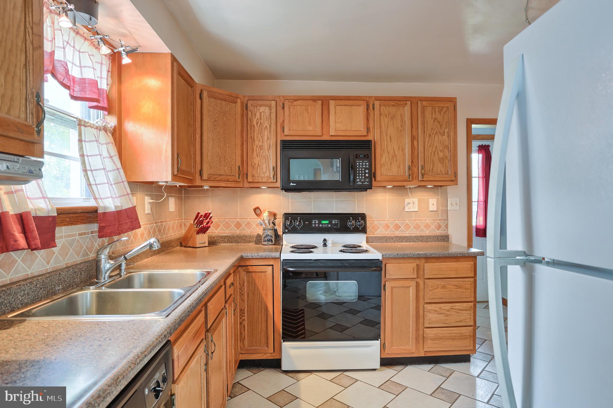 4571 Ricker Avenue Harrisburg, PA 17109 - Photo 3 of 15 Gallery Image 3